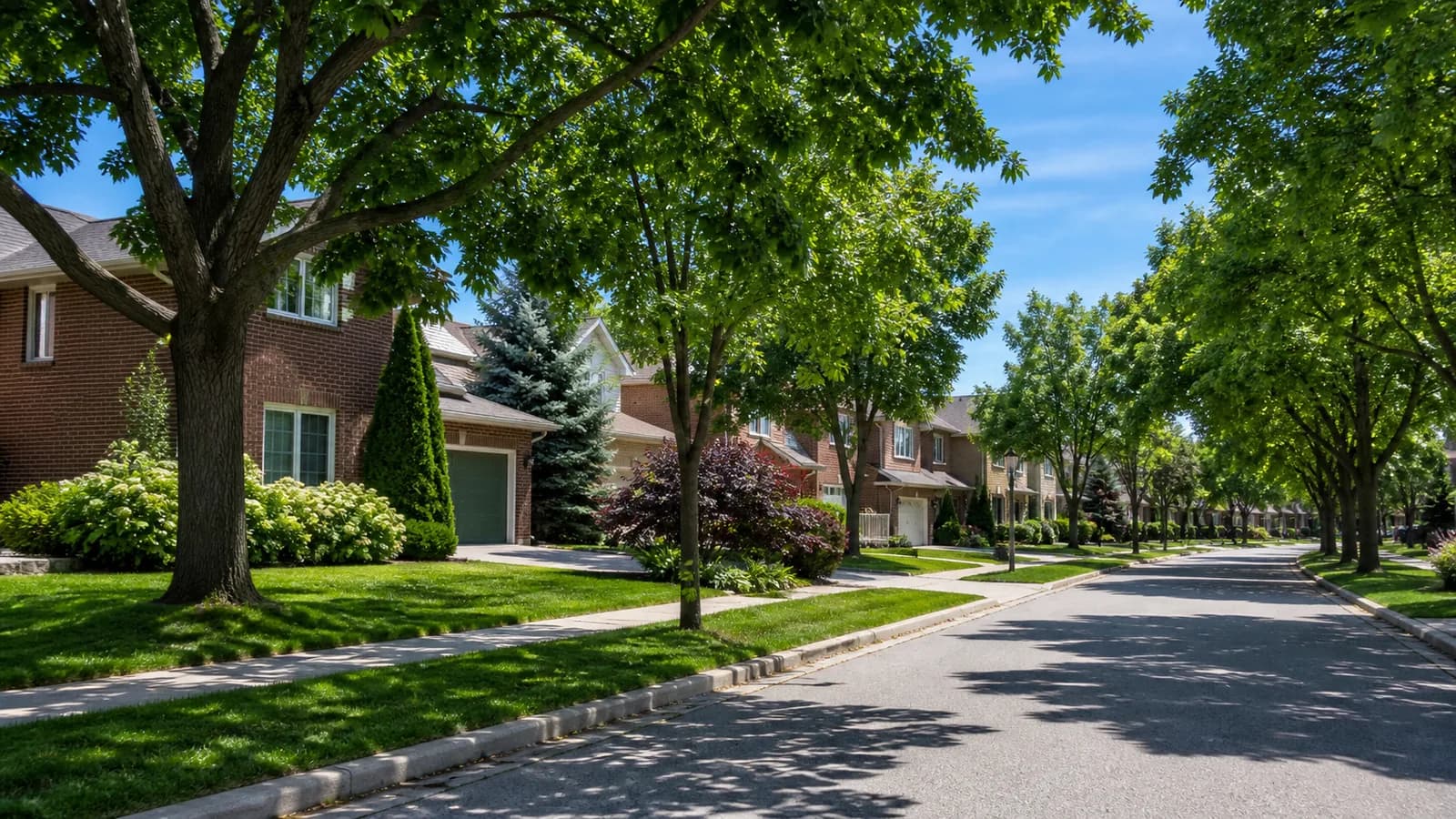 Clearview homes in Oakville, Ontario