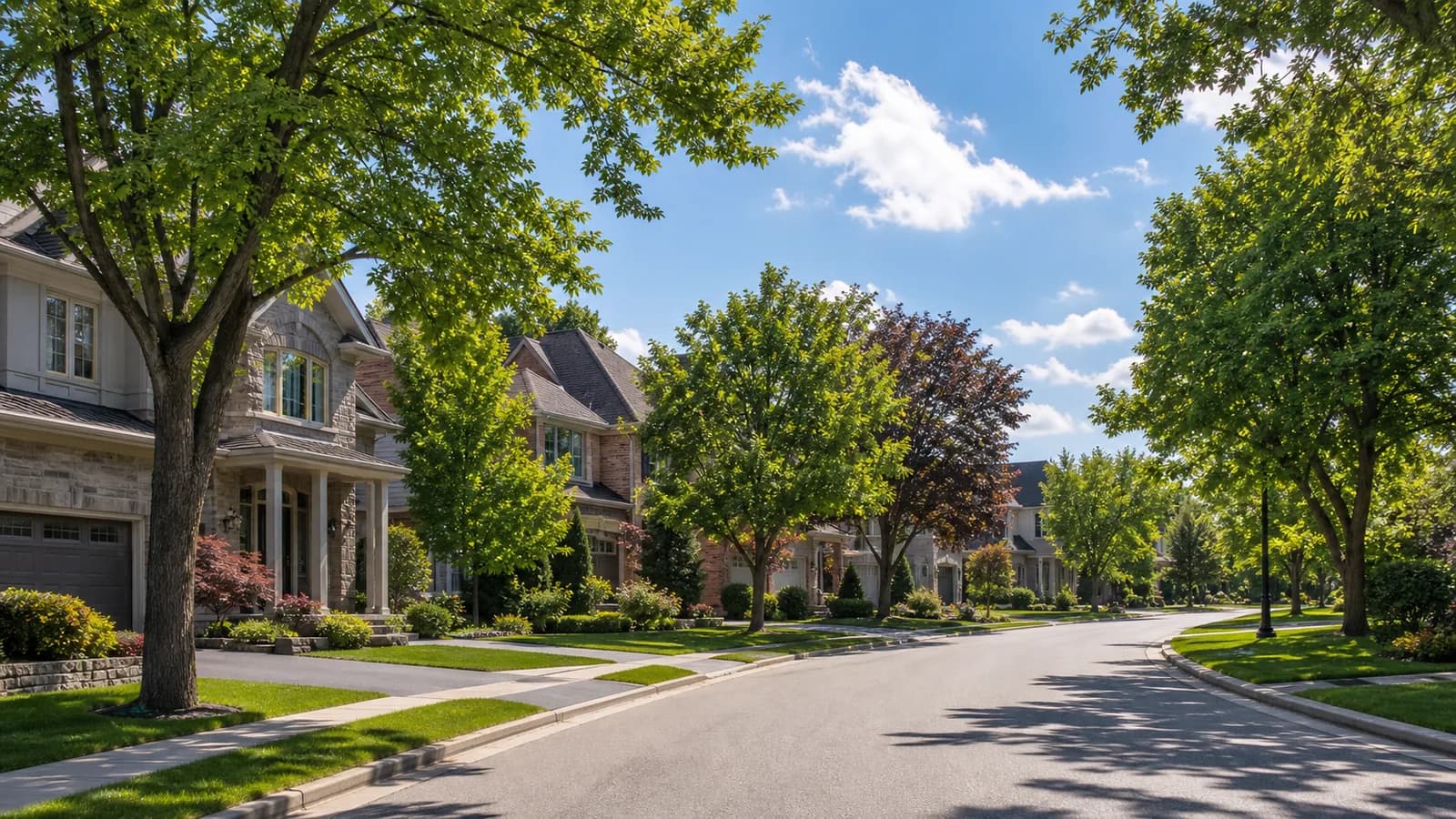 Iroquois Ridge South homes in Oakville, Ontario